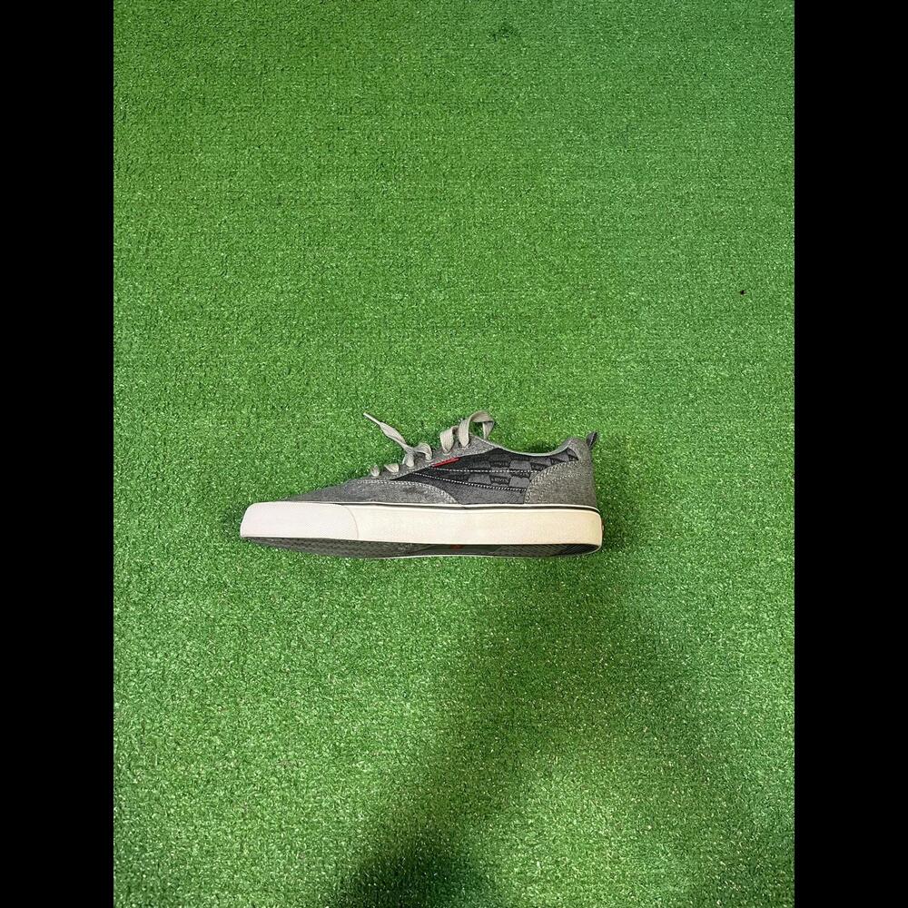 Stylish Levi’s Gray Sneakers - Size 9.5 US